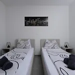 L&z Villa
