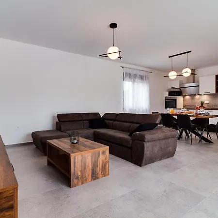 Villa L&z *